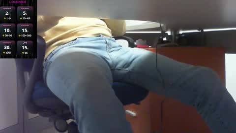 Snapshot of italiansirforyou chatting on December 18, 2025, 4:02 pm Alex online show from December 18, 2025, 4:02 pm