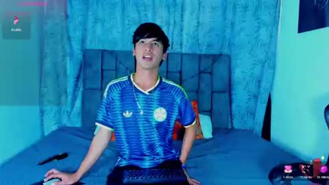 ithan_kingtwin online show from June 17, 2026, 7:59 pm