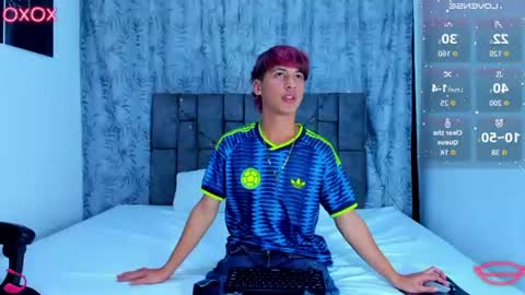 ithan_kingtwin online show from July 7, 2026, 8:13 pm