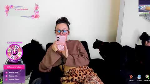 Angelica online show from November 28, 2025, 7:38 pm