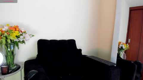 Angelica online show from April 17, 2026, 6:44 pm