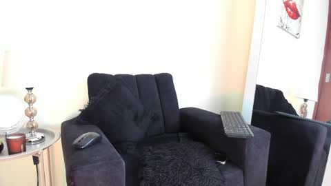 Snapshot of its__angelica_ chatting on May 8, 2026, 7:52 pm Angelica online show from May 8, 2026, 7:52 pm