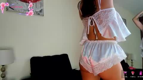 Snapshot of its__angelica_ chatting on June 19, 2026, 6:45 pm Angelica online show from June 19, 2026, 6:45 pm