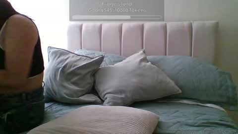 Jessi online show from March 8, 2025, 8:25 pm