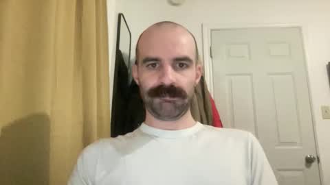 Snapshot of its_me_adam_9 chatting on December 16, 2025, 9:42 pm its_me_adam_9 online show from December 16, 2025, 9:42 pm