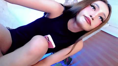 Snapshot of its_me_luna1111 chatting on July 4, 2026, 4:35 pm its_me_luna1111 online show from July 4, 2026, 4:35 pm