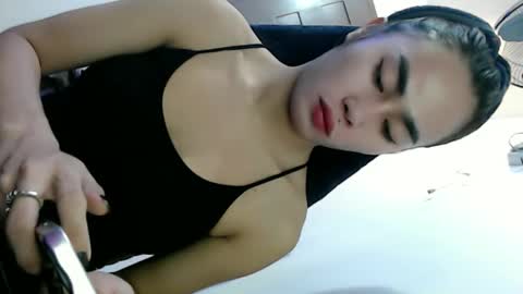 Snapshot of its_me_vanesa chatting on February 4, 2026, 2:06 am its_me_vanesa online show from February 4, 2026, 2:06 am