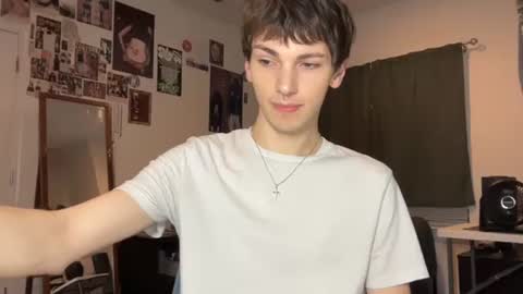 Snapshot of its_rowan chatting on September 25, 2025, 2:04 am Rowan online show from September 25, 2025, 2:04 am