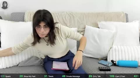 itschloelaurent online show from May 12, 2026, 7:22 pm