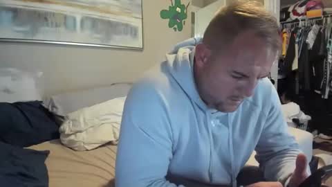 Snapshot of itscreative chatting on October 22, 2025, 7:35 pm itscreative online show from October 22, 2025, 7:35 pm