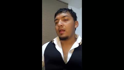 Snapshot of itsdavidx chatting on April 17, 2026, 2:25 am David online show from April 17, 2026, 2:25 am