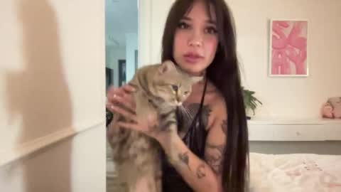 Snapshot of itshelltai chatting on January 14, 2026, 4:45 pm helltai online show from January 14, 2026, 4:45 pm