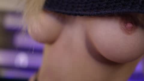 Snapshot of itsivylicious_ chatting on February 27, 2026, 9:04 pm Your Ivy online show from February 27, 2026, 9:04 pm