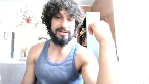 Snapshot of itsmederek380507 chatting on March 10, 2026, 6:24 pm Derek online show from March 10, 2026, 6:24 pm