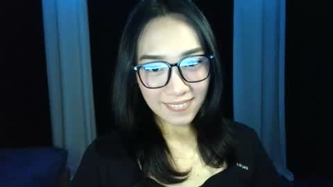 itsmehotqueen online show from April 7, 2026, 1:28 am