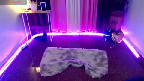 itsmemoiraa69 online show from March 9, 2025, 1:59 pm