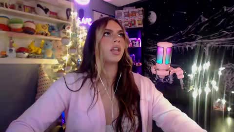 Snapshot of itsnickibabyy chatting on December 12, 2024, 2:26 am Nicki Foxx online show from December 12, 2024, 2:26 am