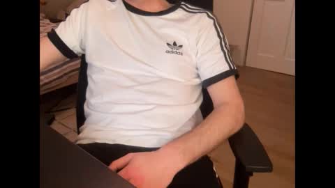 Snapshot of itsthat chatting on January 7, 2025, 2:53 am itsthat online show from January 7, 2025, 2:53 am