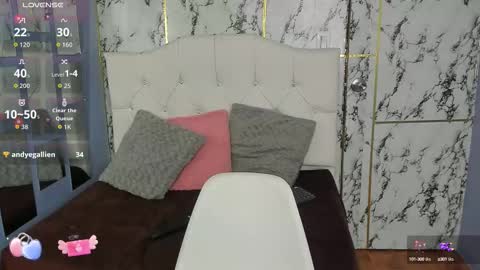 Itsuki N online show from October 16, 2025, 1:45 pm