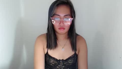 Snapshot of itsurgil_kloeh chatting on November 17, 2025, 7:08 pm itsurgil_kloeh online show from November 17, 2025, 7:08 pm