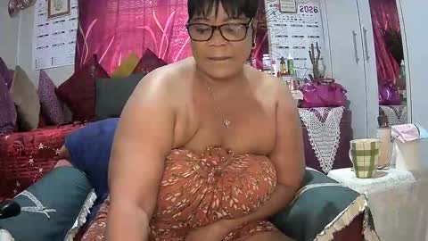 itumeleng74 online show from February 15, 2026, 6:21 am