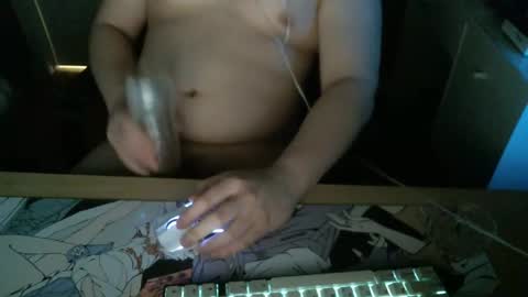 itzpillow_ online show from February 21, 2025, 5:56 am