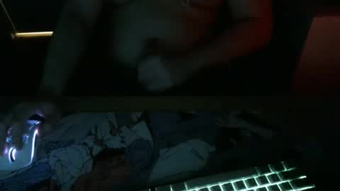 itzpillow_ online show from February 26, 2025, 5:31 am