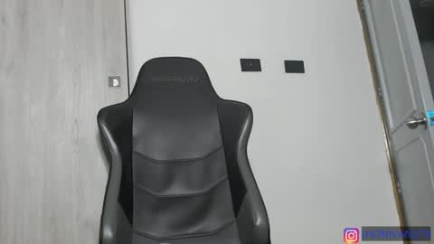 ivanhot279 online show from February 5, 2025, 10:55 pm