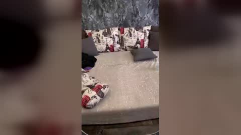 Snapshot of ivannaflower chatting on April 15, 2026, 6:09 am Asterisk online show from April 15, 2026, 6:09 am