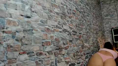 Ivis  online show from February 10, 2025, 11:25 am