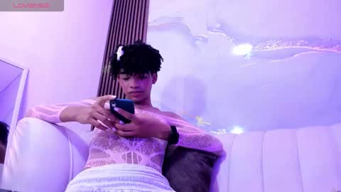 Ivon online show from November 8, 2025, 4:40 pm