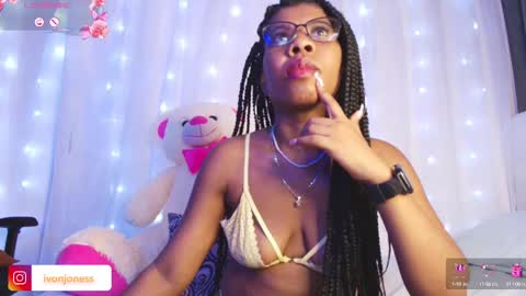  Ivon  Miss Jones  online show from March 8, 2025, 8:11 am