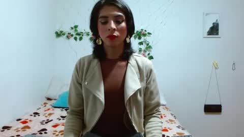 Snapshot of ivonne_claire chatting on March 7, 2026, 5:43 pm ivonne online show from March 7, 2026, 5:43 pm