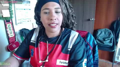 ivonne_collins33 online show from April 14, 2026, 4:02 pm