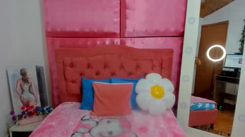 Ivonny online show from November 21, 2025, 11:42 am