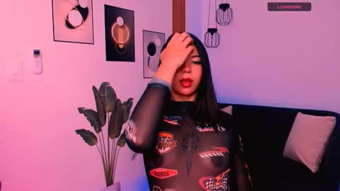 Snapshot of ivonyrose_ chatting on September 15, 2025, 8:42 pm Ivony Rose online show from September 15, 2025, 8:42 pm