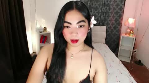 Snapshot of ivory_delight chatting on April 7, 2026, 5:35 pm ivory_delight online show from April 7, 2026, 5:35 pm