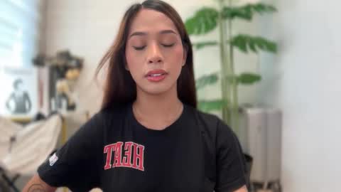 Snapshot of ivorycollins chatting on November 8, 2025, 5:07 am kirstenelsie online show from November 8, 2025, 5:07 am