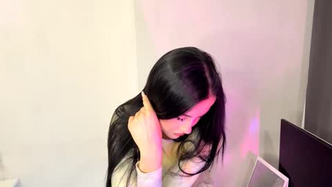 Nika online show from December 14, 2025, 2:11 pm