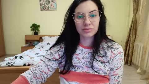 Snapshot of ivoryorchid chatting on March 9, 2026, 4:55 pm Ivory online show from March 9, 2026, 4:55 pm