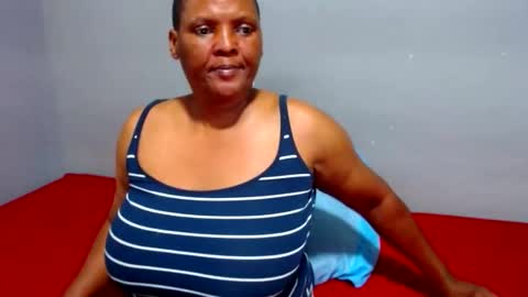 IVORYTITS48 online show from February 12, 2025, 4:33 pm