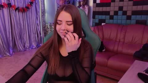 ivorywood_ online show from October 14, 2025, 10:16 am