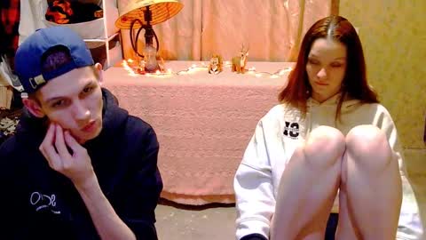 Snapshot of ivy__lester chatting on December 2, 2024, 2:42 am Ivy and Lester online show from December 2, 2024, 2:42 am