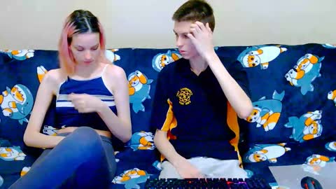 Snapshot of ivy__lester chatting on December 4, 2025, 6:27 pm Ivy and Lester online show from December 4, 2025, 6:27 pm