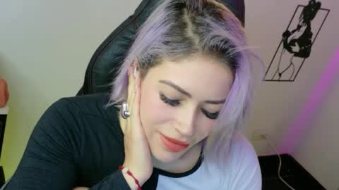 Diana Rojas  online show from April 16, 2026, 2:45 am