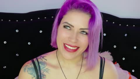 Diana Rojas  online show from May 11, 2026, 9:45 pm