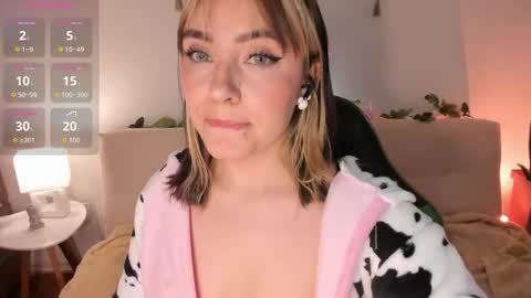 Snapshot of ivy_ragnar chatting on February 5, 2026, 1:43 am Pamela online show from February 5, 2026, 1:43 am