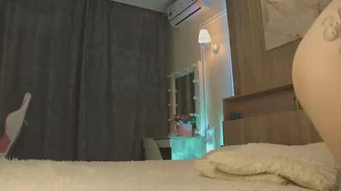 Snapshot of ivy_whyte chatting on March 2, 2025, 5:58 pm Ivy online show from March 2, 2025, 5:58 pm