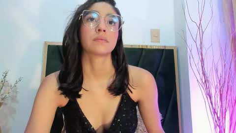 IvyJhonss online show from November 19, 2025, 11:54 am