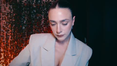 Miss Ivy online show from January 17, 2025, 3:53 pm